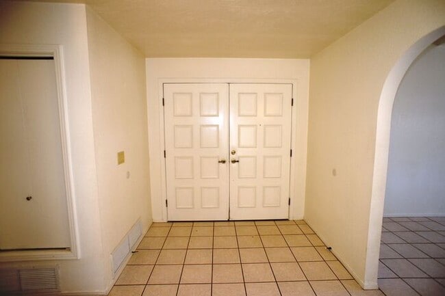 Photo - 2920 N La Chiquita Ave