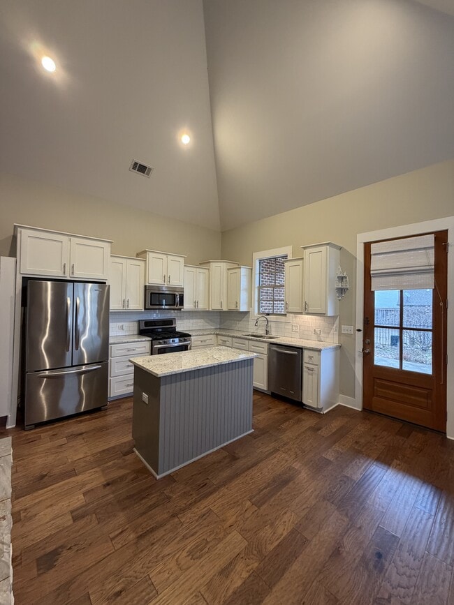 Photo - 117 Fern Cove