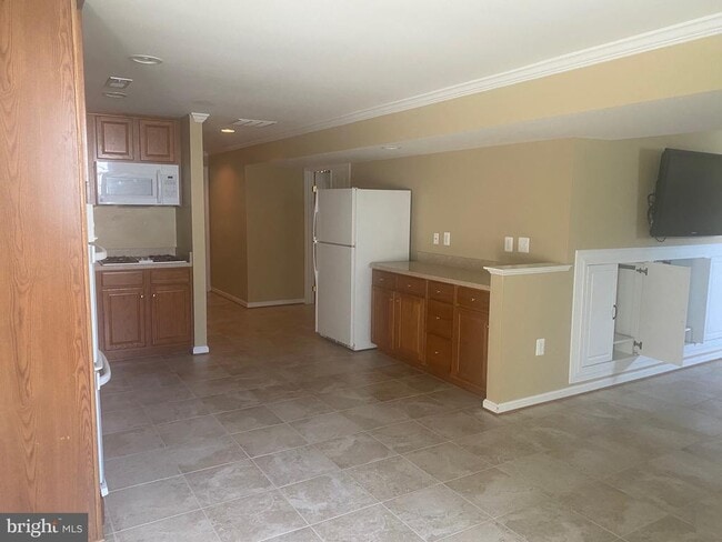 Photo - 8050 Settle Ct Unit B