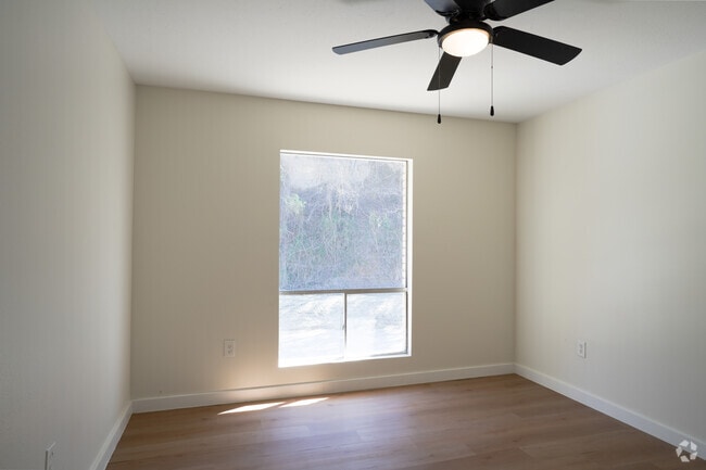 3BR, 2BA - 973SF - Second Bedroom