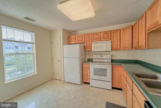 Photo - 7906 Valley Manor Rd Unit 201  E