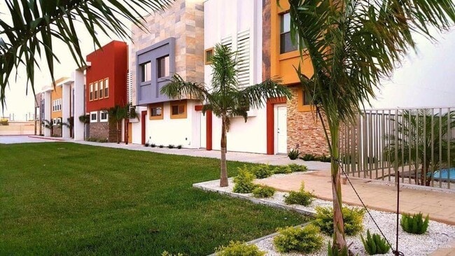 Building Photo - 12 E St Unit 12