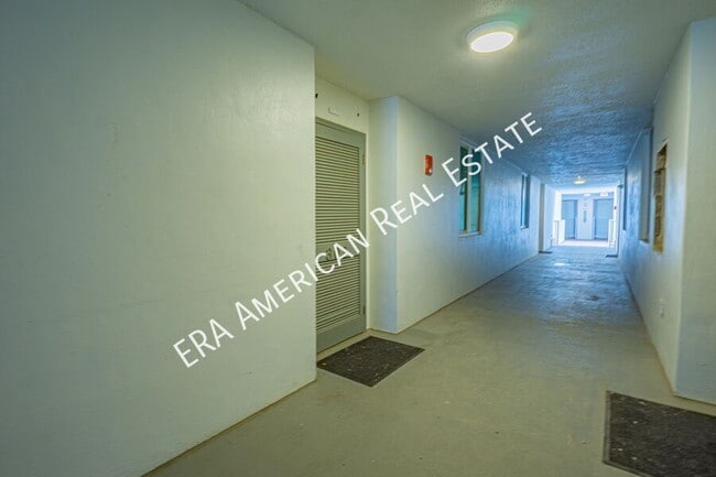 Photo - 30 Moreno Point Rd Unit 303B