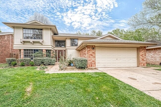 Photo - 2039 Shorewood Ln