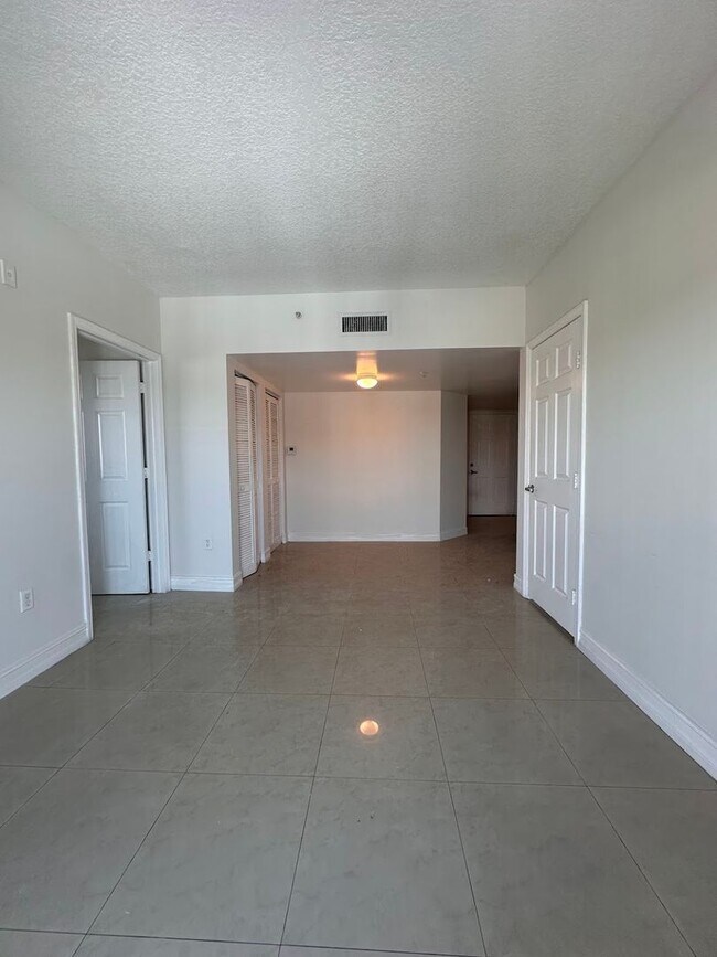 Photo - Vista del Rio Apartments