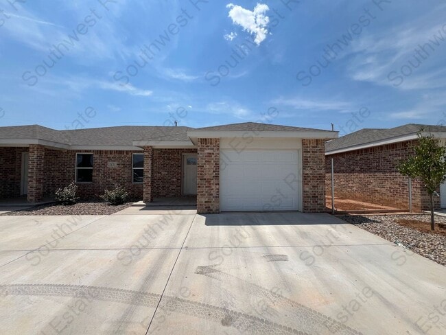 Building Photo - 2121 Bobwhite Ct Unit A Rental