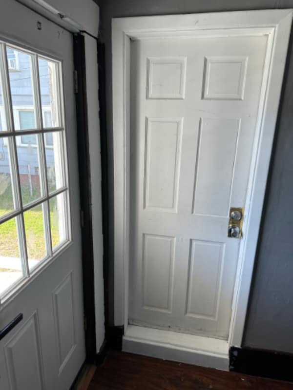 Building Photo - 428 Elm St Rental
