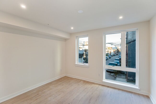 Building Photo - 933 N 29th St Unit 4