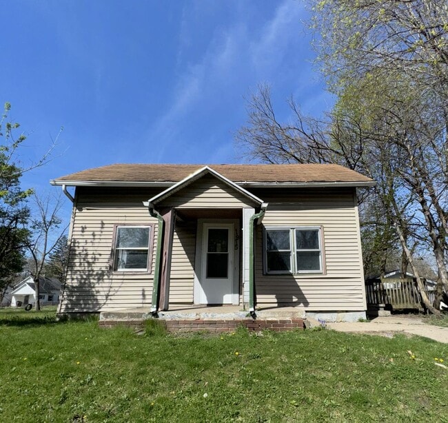 Building Photo - 3 Bedrooms, 2 Bath Home in South Bend IN