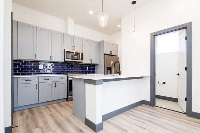 Photo - 3569 S Pennsylvania St