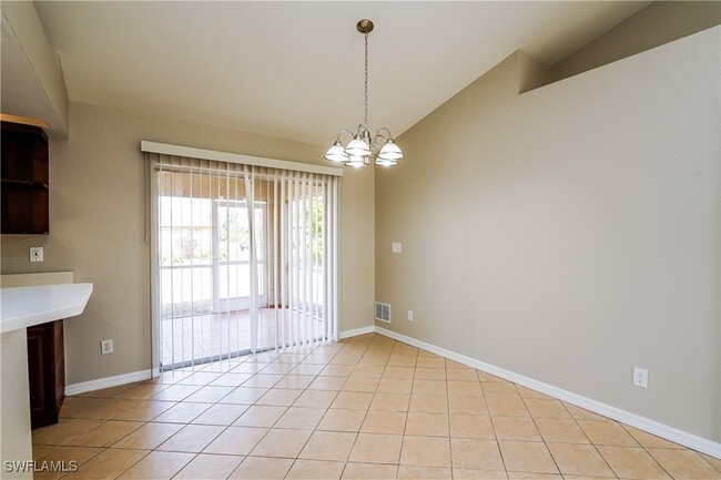 Photo - 610 NW 6th Pl House