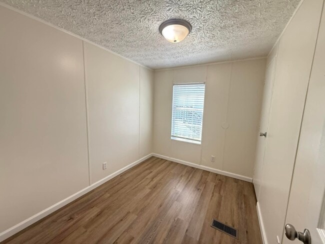 Photo - 1236 N Oaklane Rd