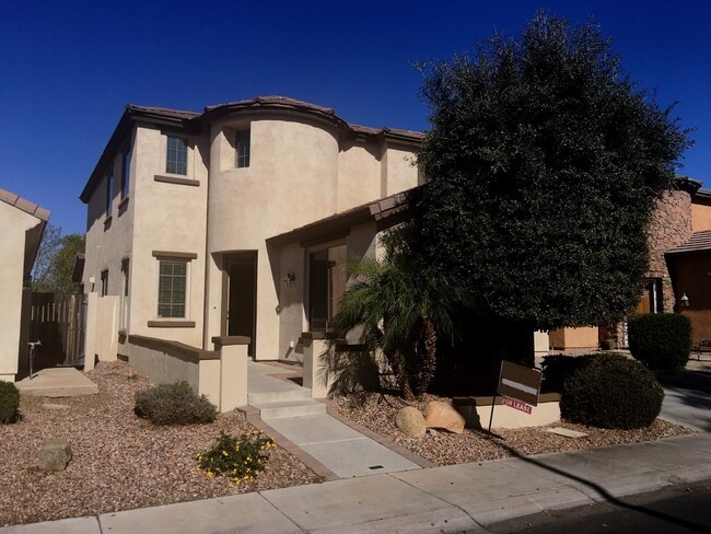 Building Photo - 300 W Wisteria Pl