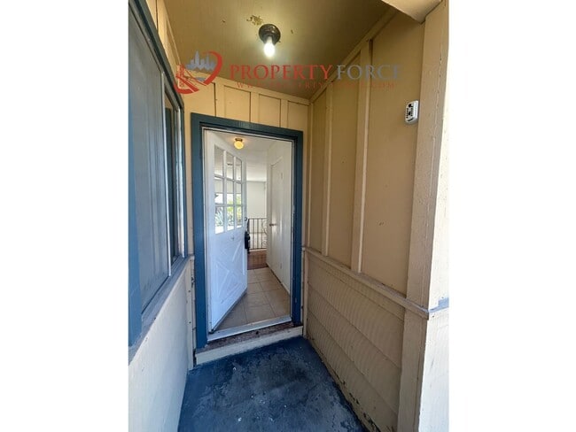 Photo - 2085 Ashwood Ln