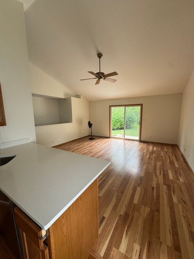 Photo - 817 Casey Ln