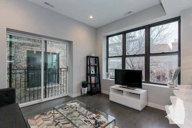 Photo - 2151 W Division St