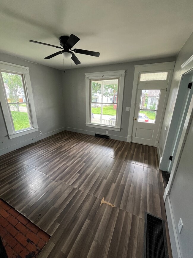 Photo - 17 Republic Ave