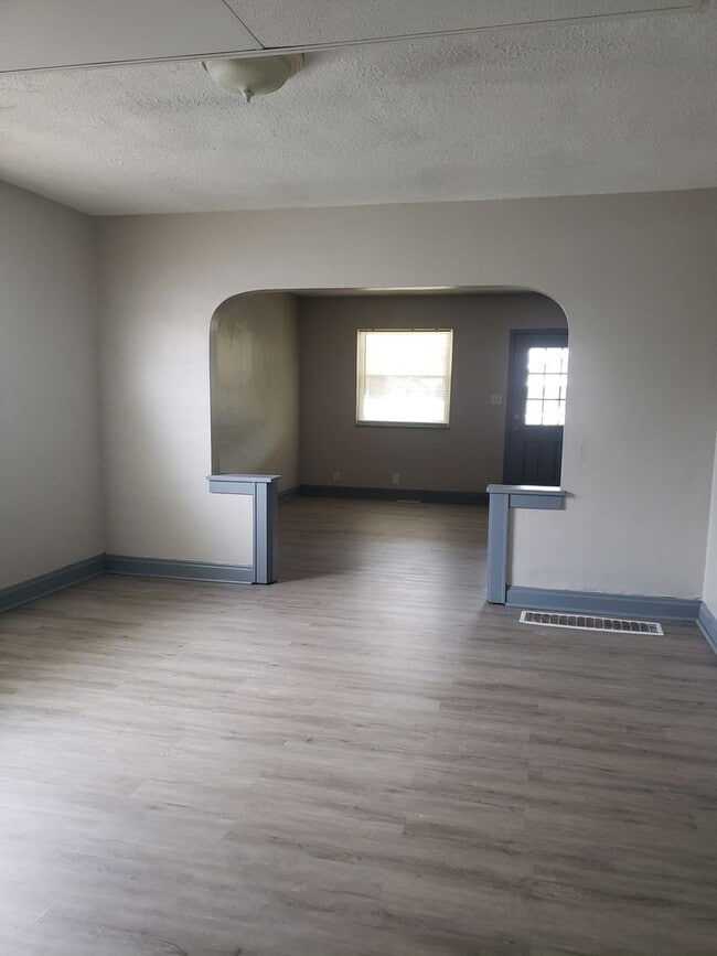 Photo - 209-211 N. Hague Avenue Unidad 211 N. Hague Avenue