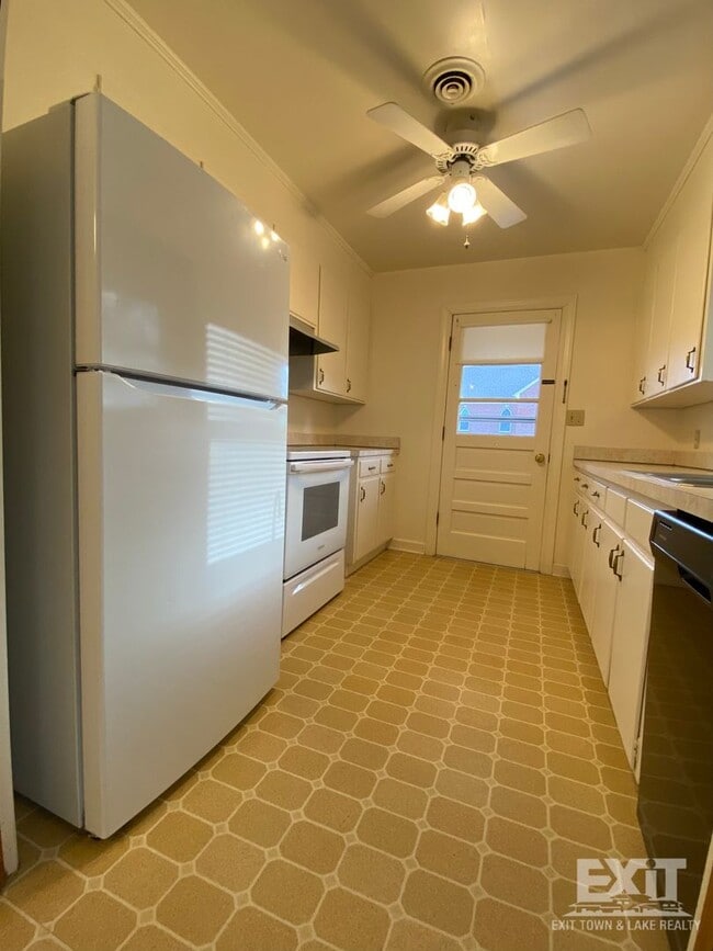 Photo - Well Maintained brick ranch home