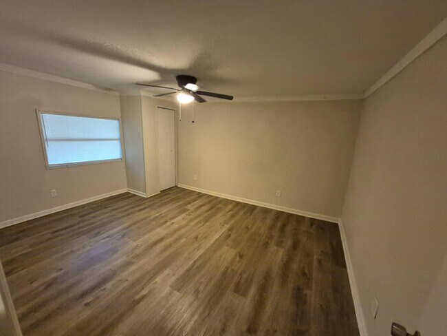 Photo - 3 Bedroom Home With Covered Front Porch