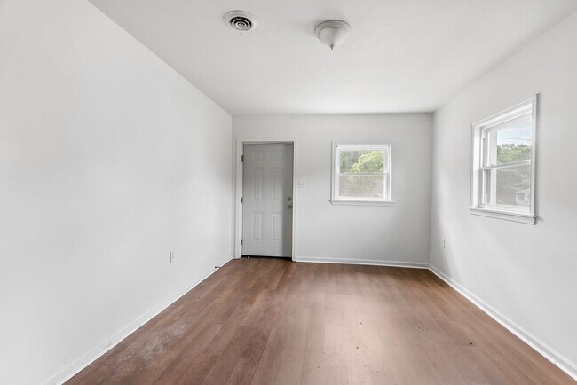 Photo - 422 Longwood Ave Unit A