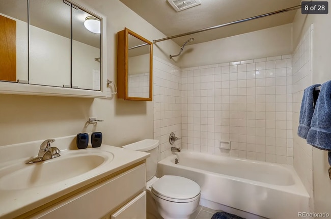 Photo - 800 W Belleview Ave Unit 204