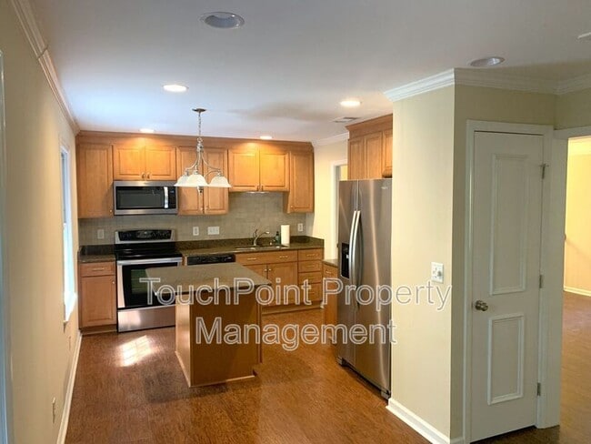 Photo - 1114 Glenshannon Rd