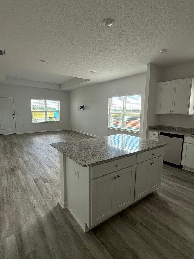 Photo - 96 Sweetthorn St