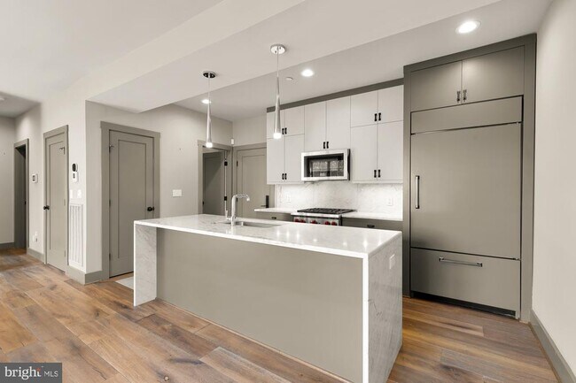 Photo - 3220 Grace St NW Unidad 5