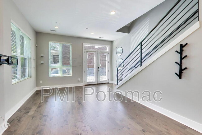 Photo - 1839 D St NE Unit #1