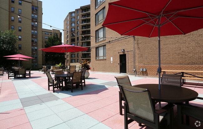 Patio - Ellicott House