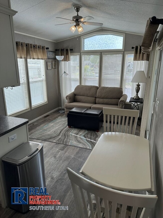 Photo - 2 Bedroom in Canyons RV