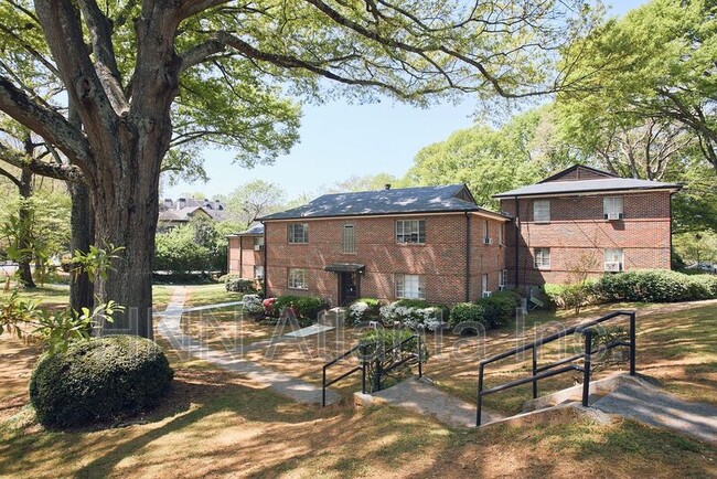 1343 Briarwood Dr, NE - 1343 Briarwood Dr, NE Condo Unit 4