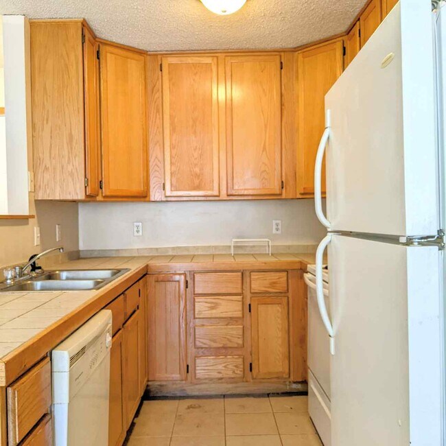 Photo - 966 S Robert St Apartment Unit 966-305
