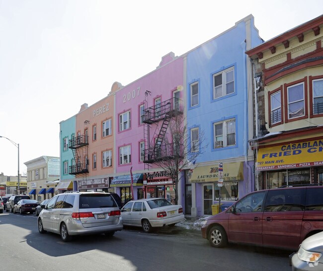 Photo - 919-923 Main Ave