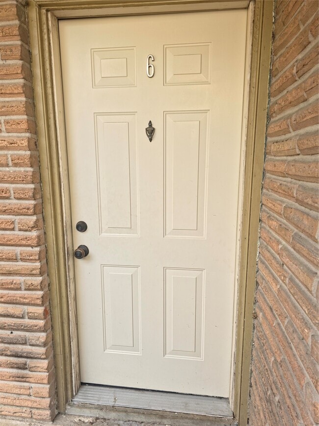 Photo - 3202 Yale St Unidad 6