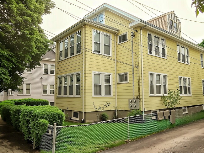 Building Photo - Good credit & Solid income a must! Unit 2