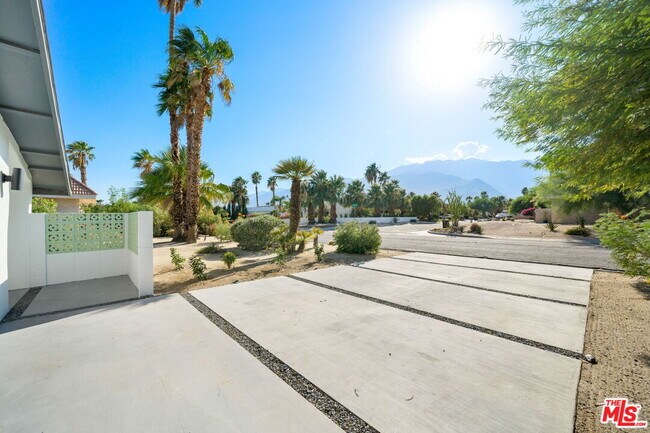 Photo - 2660 N Farrell Dr