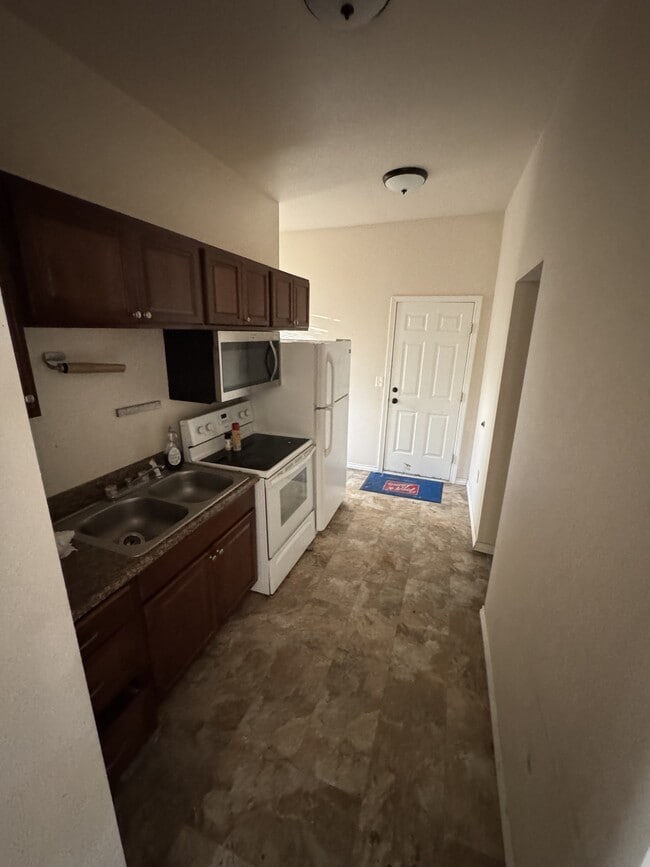 Photo - 905 5th Ave N