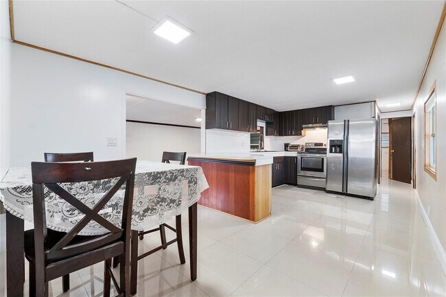 Photo - 2710 E Marina Dr