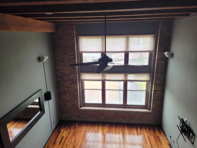 Building Photo - 1545 Arboretum Dr Unit 313