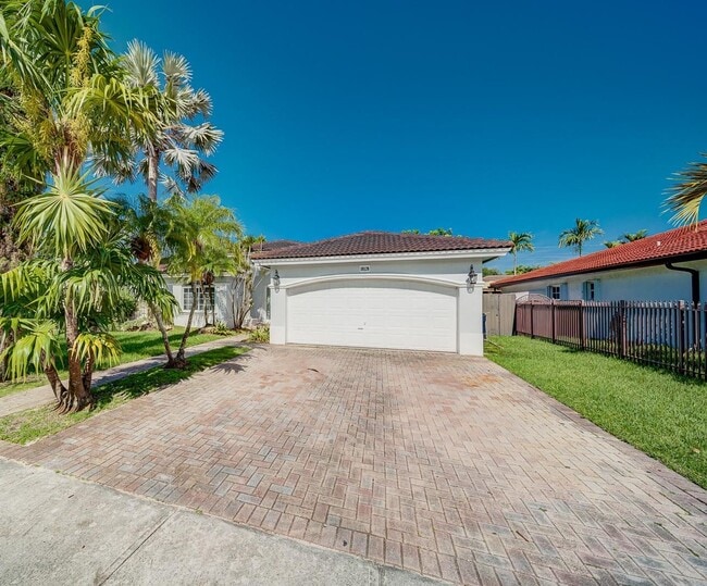 Photo - 18128 SW 151st Ave