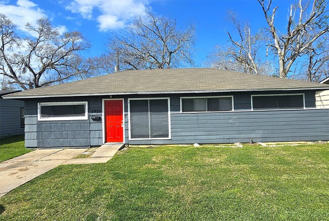 Photo - 5935 Beldart St