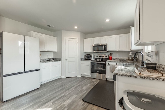 Photo - 312 Smt Crk Dr