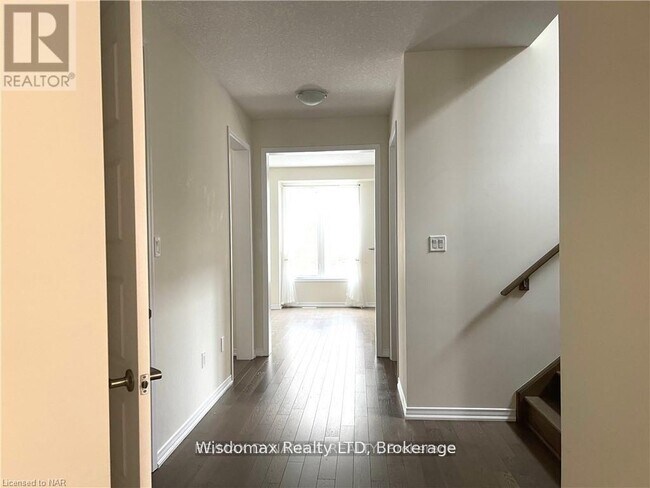 Photo - 8667 Chickory Trail