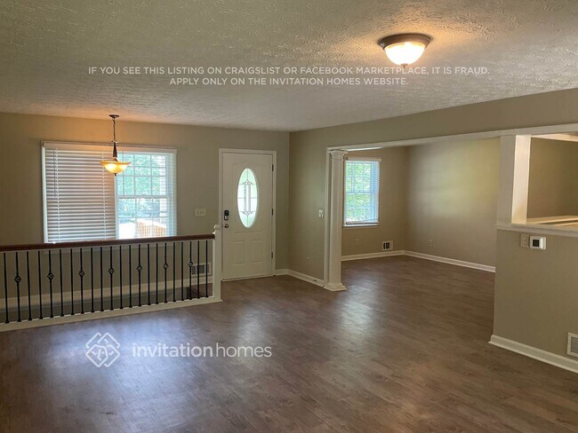 Photo - 2433 Westland Way