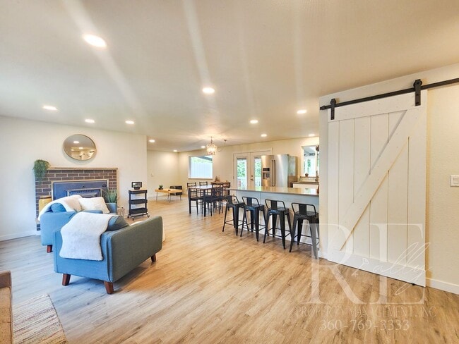 Photo - Rambler with Fantastic Covered Deck & Community Pool