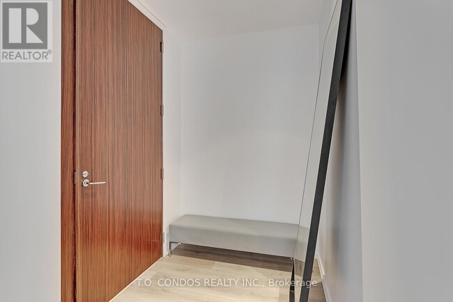 Photo - 180 University Ave Unit 5807