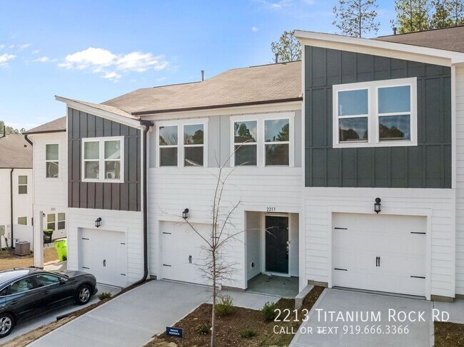 Photo - 2213 Titanium Rock Rd