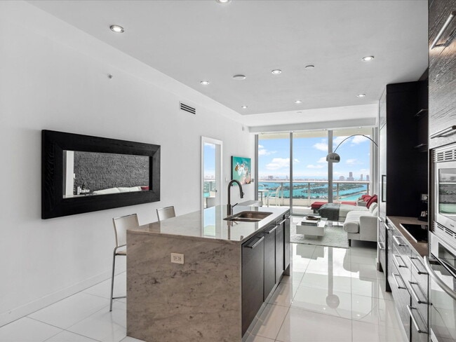 Photo - 900 Biscayne Blvd Unidad 5507 Rental